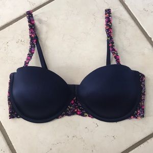 Brand New Victoria’s Secret Multi-Way push-up Bra